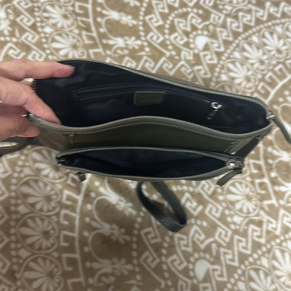 Wise Owl Accessories Small Soft Pebbled Real Leather Crossbody Bag - Picture 8 of 8